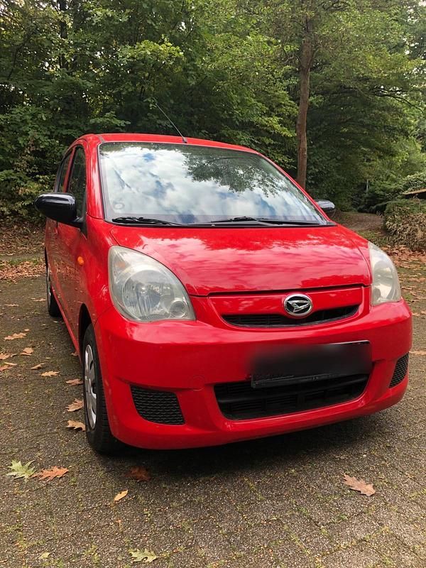 Rot Gebraucht 2009 Daihatsu Cuore Kleinwagen | 1.800 € (Fairer Preis) - Bild 1/4