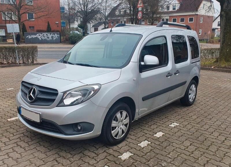 Silber Gebraucht 2013 Mercedes Citan 109 Kombi | 6.969 € (Fairer Preis) - Bild 1/4