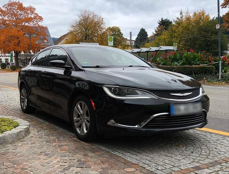 Usado Chrysler 200 186 HP (136 kW) 2019 Preto Sedan