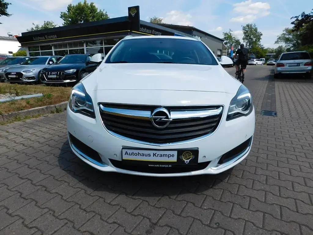 Gebraucht Opel Insignia Business Edition 140 PS (102 kW) 2015 Weiß Kombi