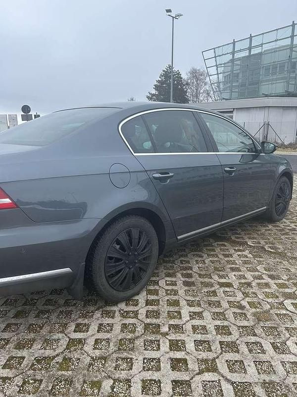 Gebraucht VW Passat Highline 211 PS (155 kW) 2011 Limousine