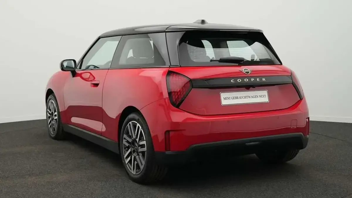 Gebraucht Mini Cooper Classic 135 kW (184 PS) 2025 Rot Kleinwagen