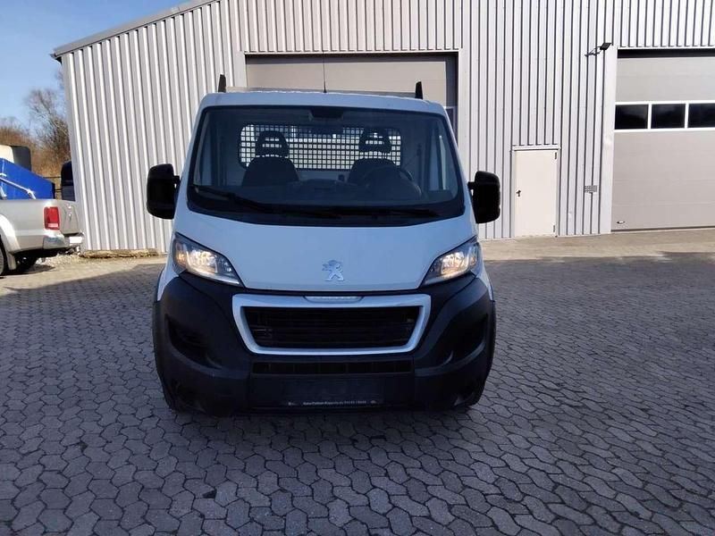 Gebraucht Peugeot Boxer 163 PS (119 kW) 2016 Lack weiss banquise Van