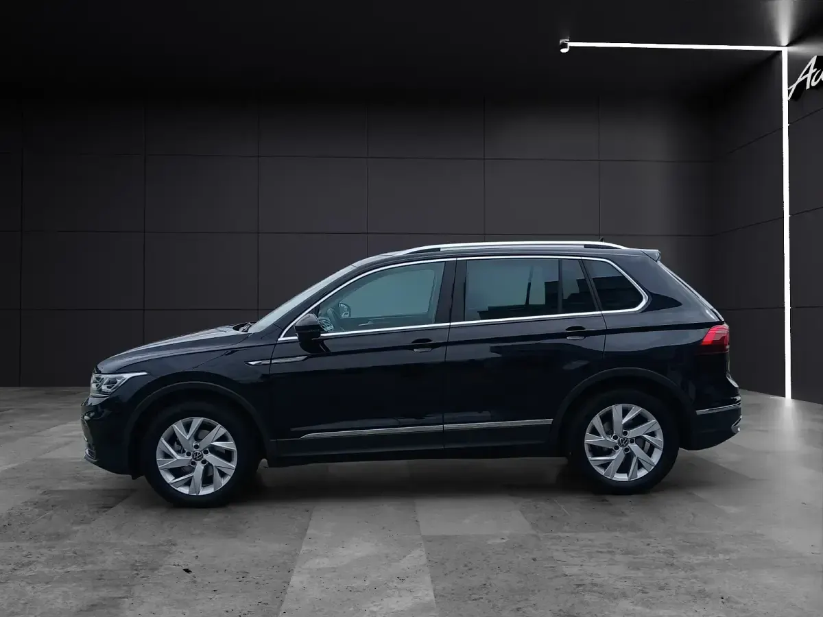 Używany VW Tiguan Elegance 150 KM (110 kW) 2022 Czarny SUV