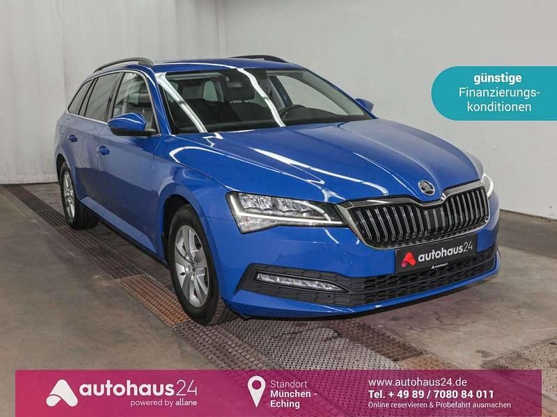 Blau Gebraucht 2022 Skoda Superb Ambition Kombi | 21.440 € (Guter Preis) - Bild 1/4