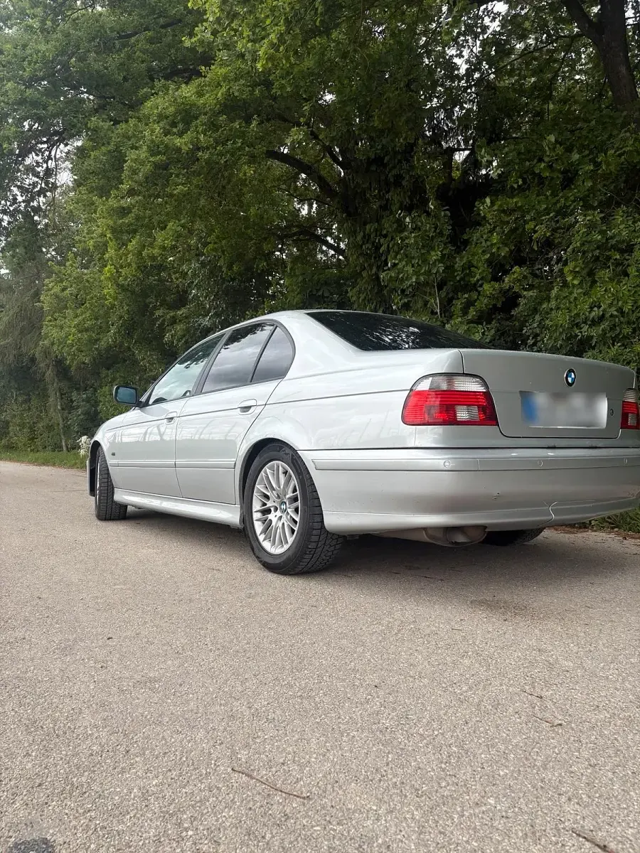 Używany BMW 520 170 KM (125 kW) 2001 Srebrny Sedan/Limuzyna