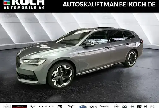 Neu Skoda Superb SportLine 265 PS (194 kW) 2026 Grau Kombi