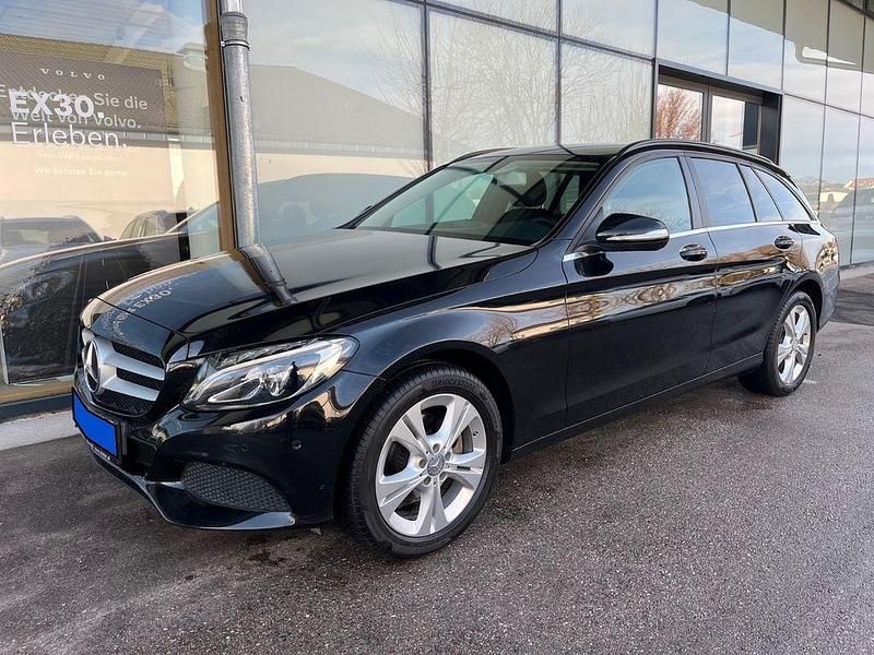 Second-hand Mercedes C180 116 CP (85 kW) 2015 Negru Break