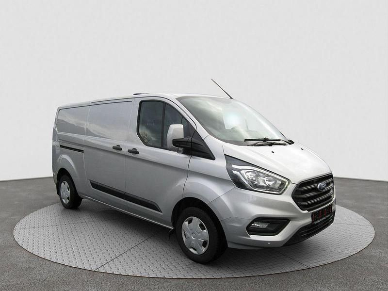 Gebraucht Ford Transit Custom 131 PS (96 kW) 2019 Silber Van / Kleinbus