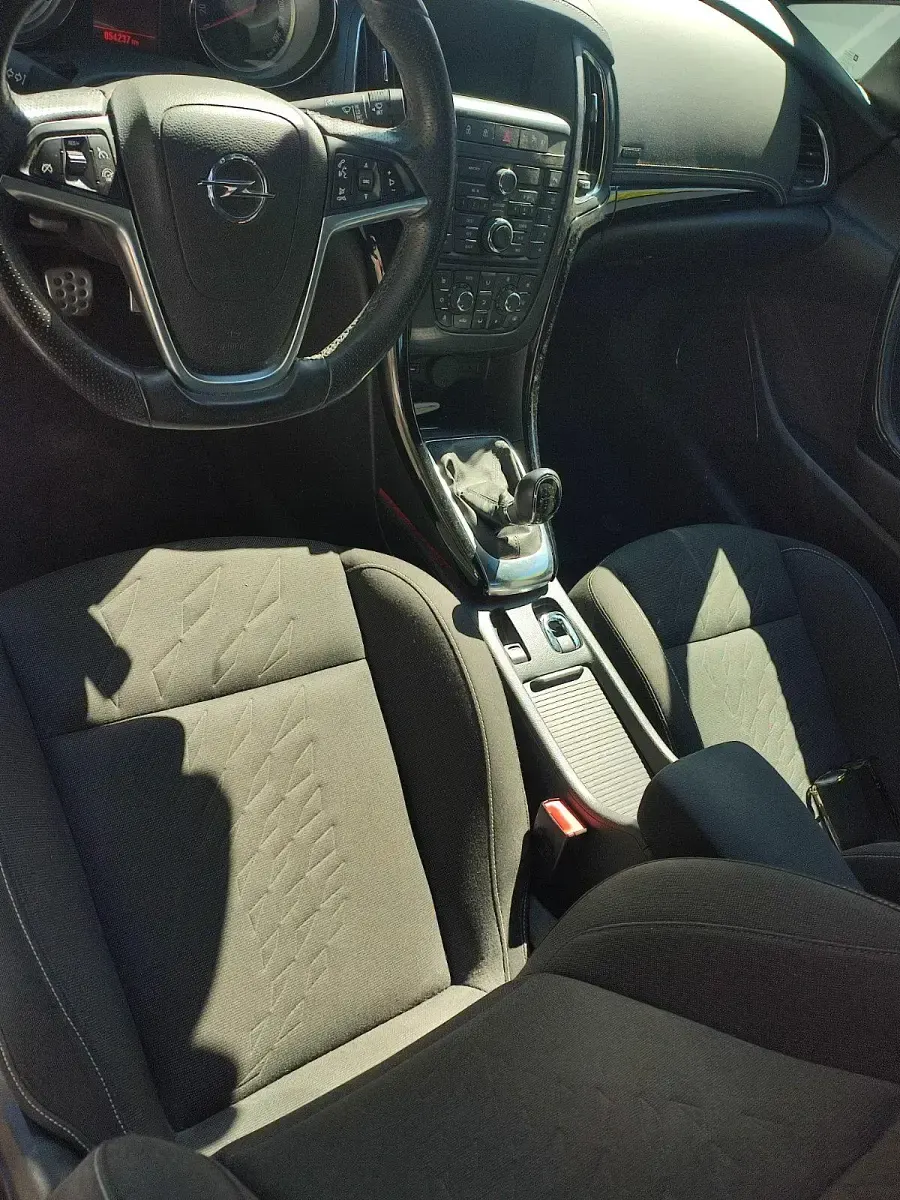 Second-hand Opel Cascada 140 CP (102 kW) 2016 Negru Cabrio