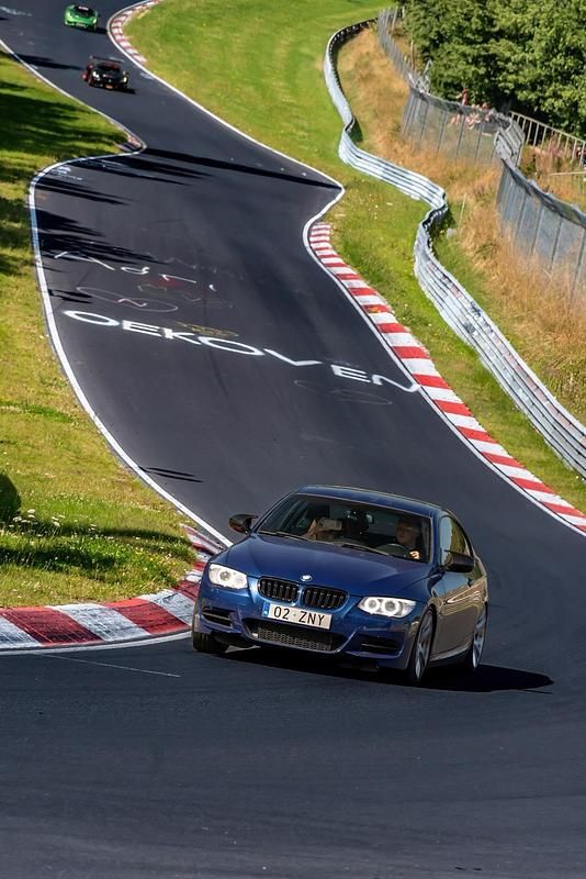 Gebraucht BMW 335 Sport Line 326 PS (239 kW) 2011 Blau Coupé