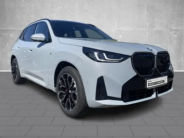 Gebraucht BMW X3 Performance 299 PS (219 kW) 2025 Grau SUV