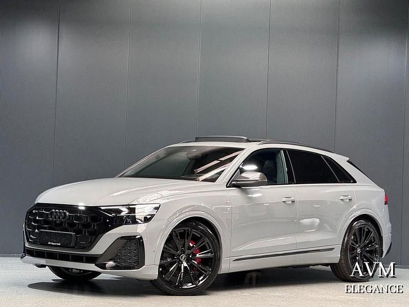 Grau Neu 2025 Audi Q8 Sport SUV | 112.900 € - Bild 1/4