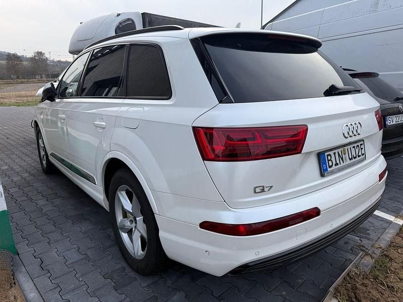 Weiß Gebraucht 2018 Audi Q7 Ambiente SUV | 32.500 € (Superpreis) - Bild 1/4