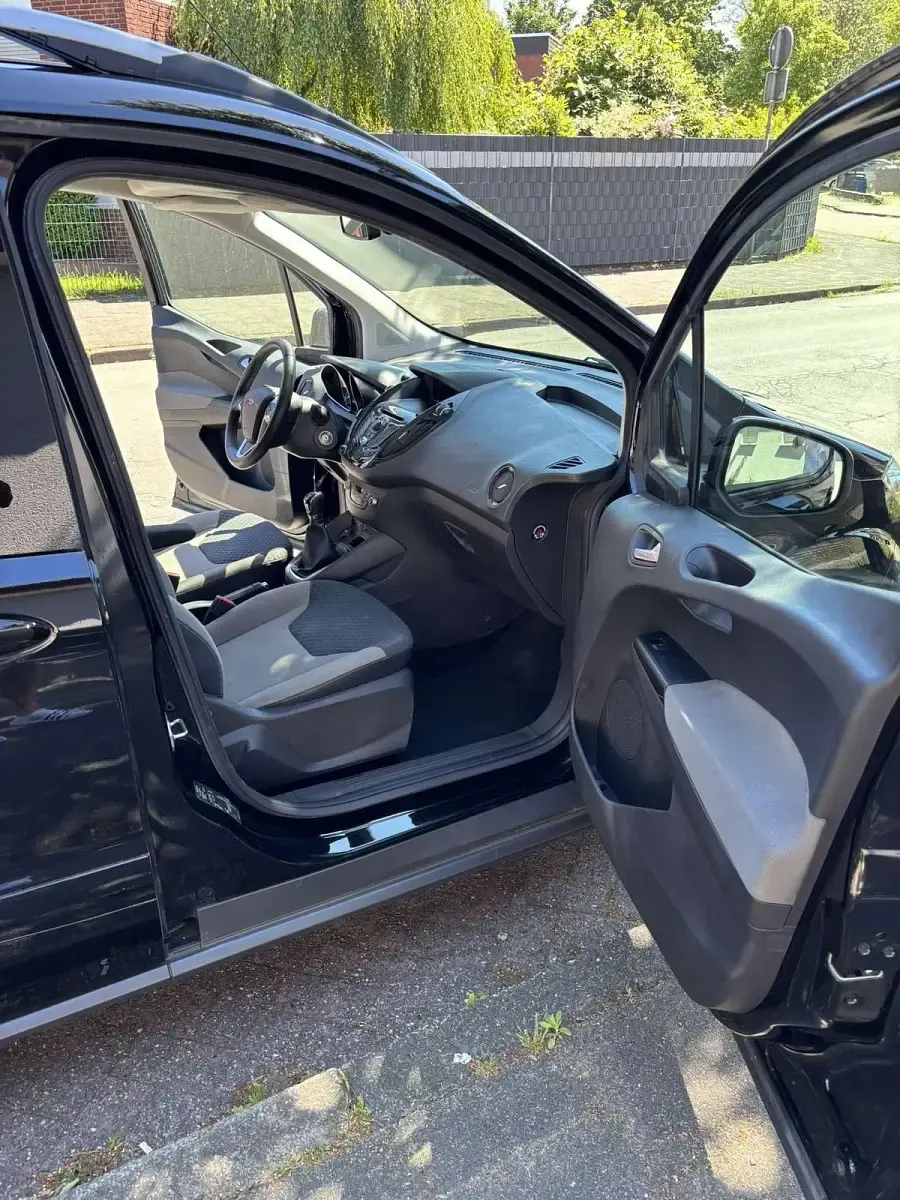 Gebraucht Ford Tourneo Courier 120 PS (88 kW) 2016 Schwarz Van / Kleinbus