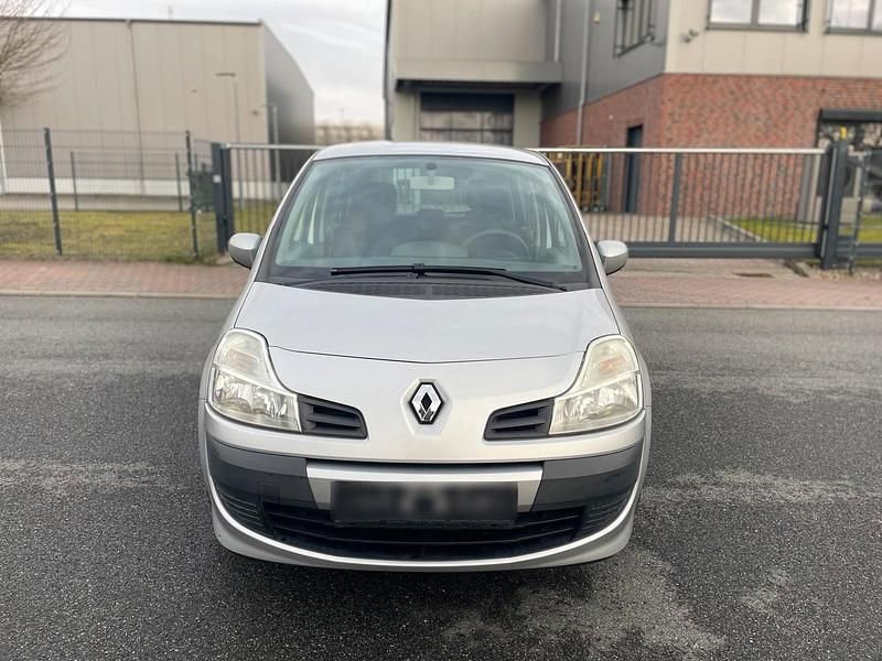Gebraucht Renault Modus 75 PS (55 kW) 2009 Silber Van / Kleinbus