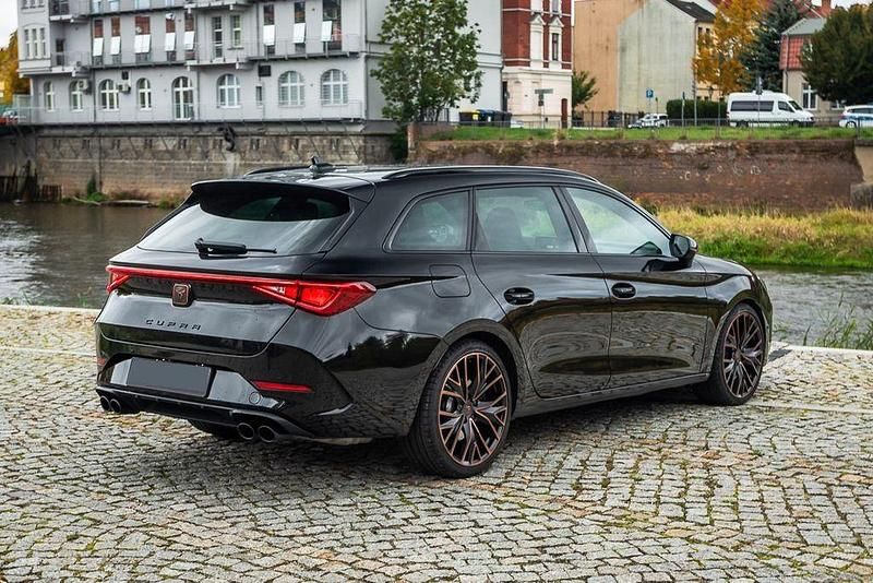 Gebraucht Cupra Leon VZ 300 PS (220 kW) 2024 Schwarz Limousine