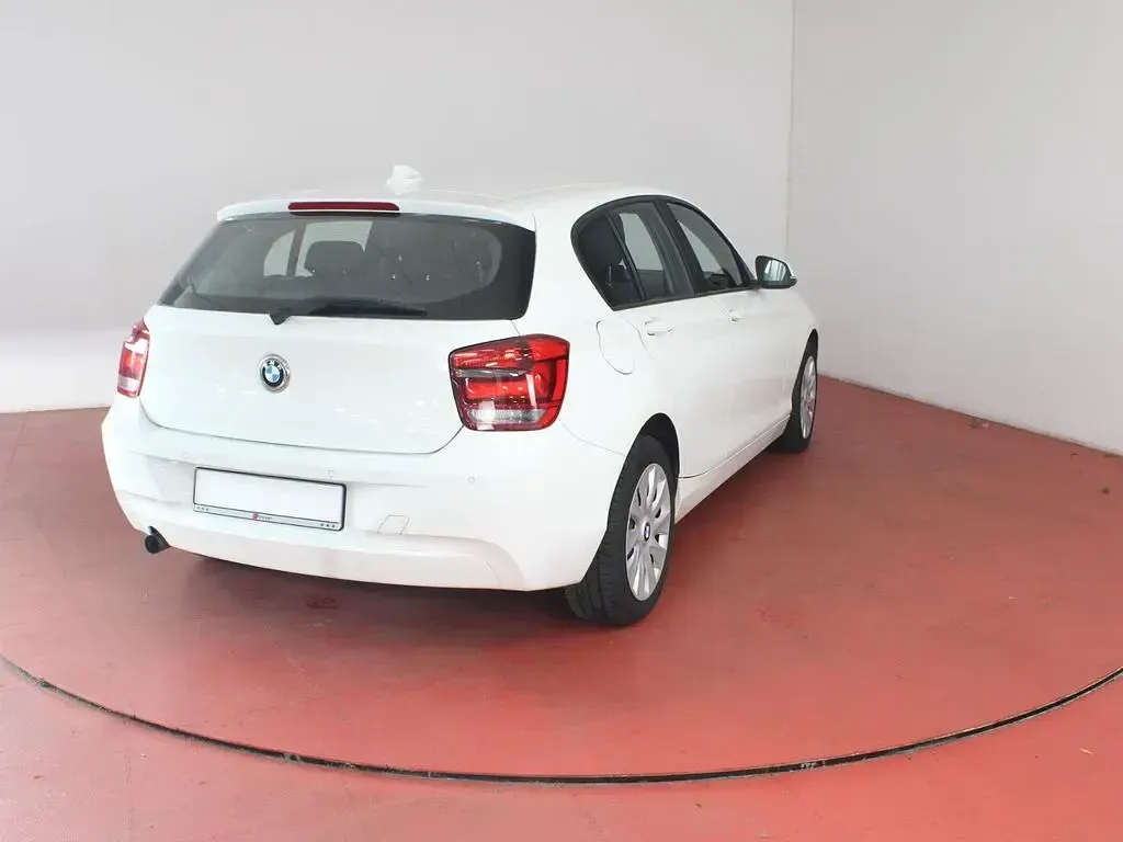 Gebraucht BMW 114 Performance 102 PS (75 kW) 2013 Weiß Kleinwagen