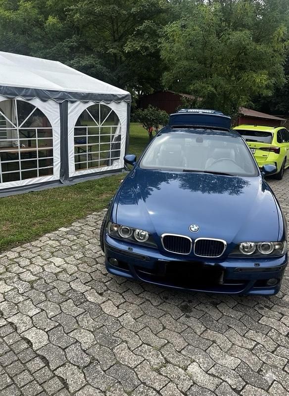 Blau Gebraucht 2002 BMW 525 M Sport Limousine | 8.500 € (Fairer Preis) - Bild 1/4