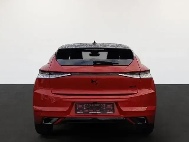 Gebraucht DS Automobiles DS4 Performance Line Plus 131 PS (96 kW) 2023 Lackierung peperoncino red/typ aussenverkleidung metalliclackierung SUV