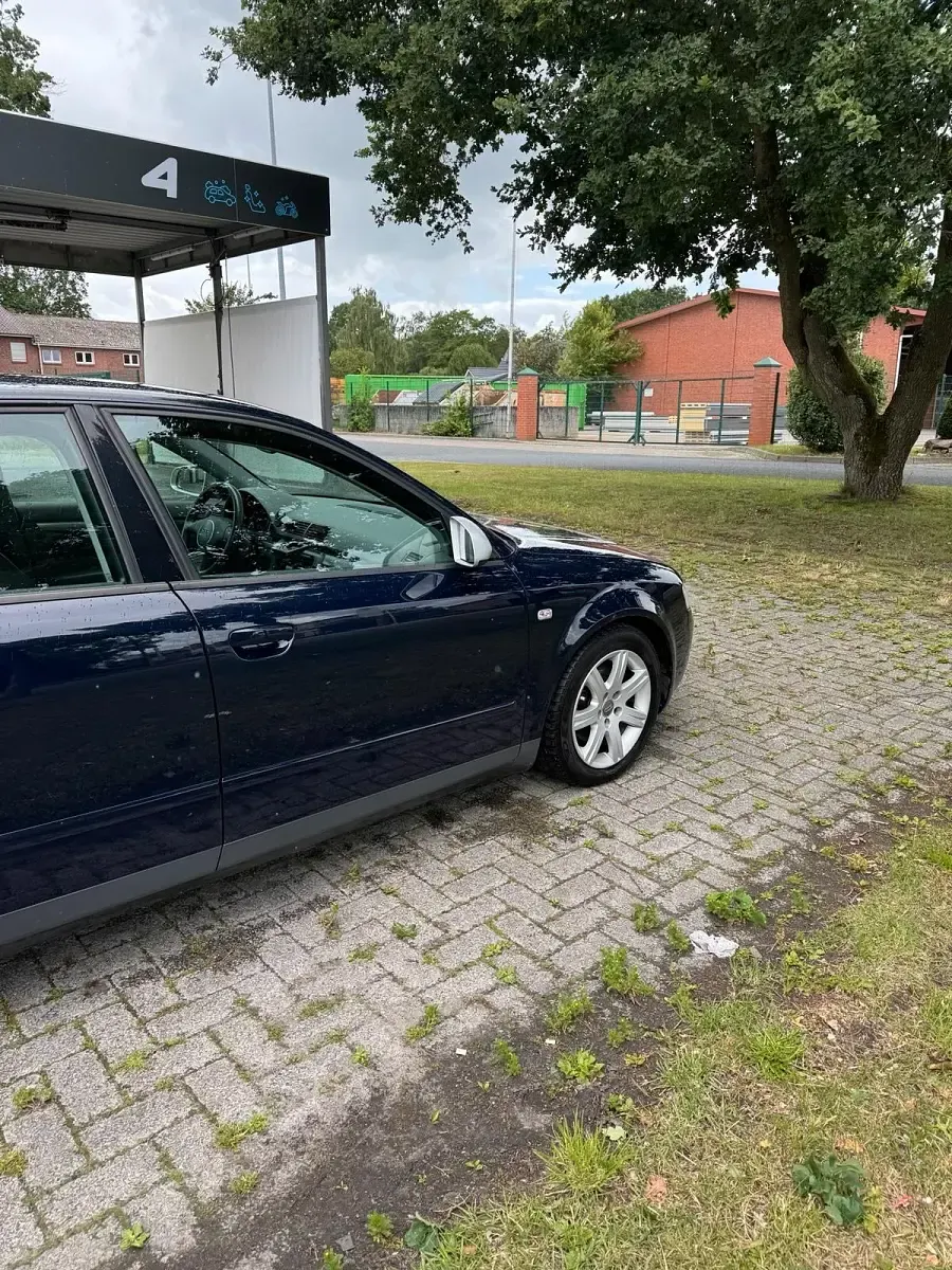 Gebraucht Audi A4 150 PS (110 kW) 2001 Blau Limousine