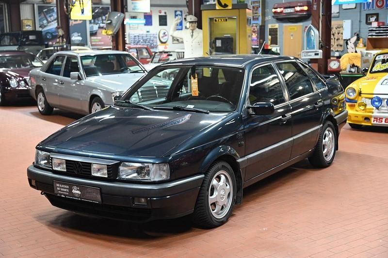 Occasion VW Passat 174 ch (127 kW) 1993 Bleue Berline