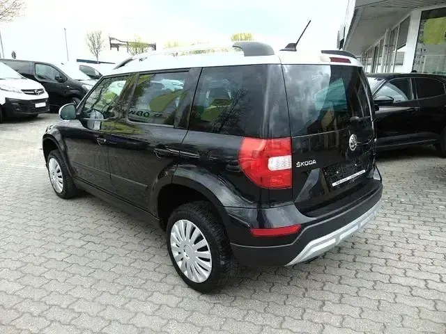 Gebraucht Skoda Yeti Ambition 105 PS (77 kW) 2014 Schwarz SUV
