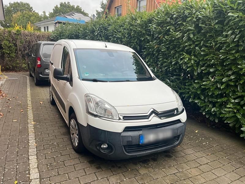 Weiß Gebraucht 2013 Citroën Berlingo Van / Kleinbus | 3.990 € (Superpreis) - Bild 1/4