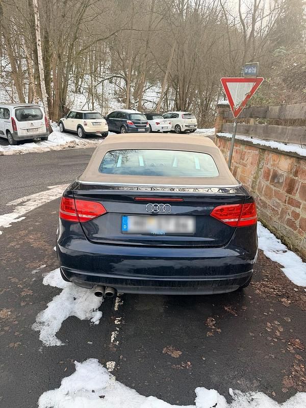 Gebraucht Audi A3 Cabriolet Attraction 160 PS (117 kW) 2012 Blau Cabrio