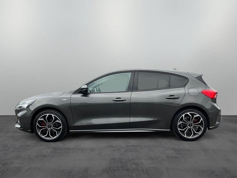 Gebraucht Ford Focus ST-Line X 155 PS (114 kW) 2021 Magneticgrau (metallic) Limousine