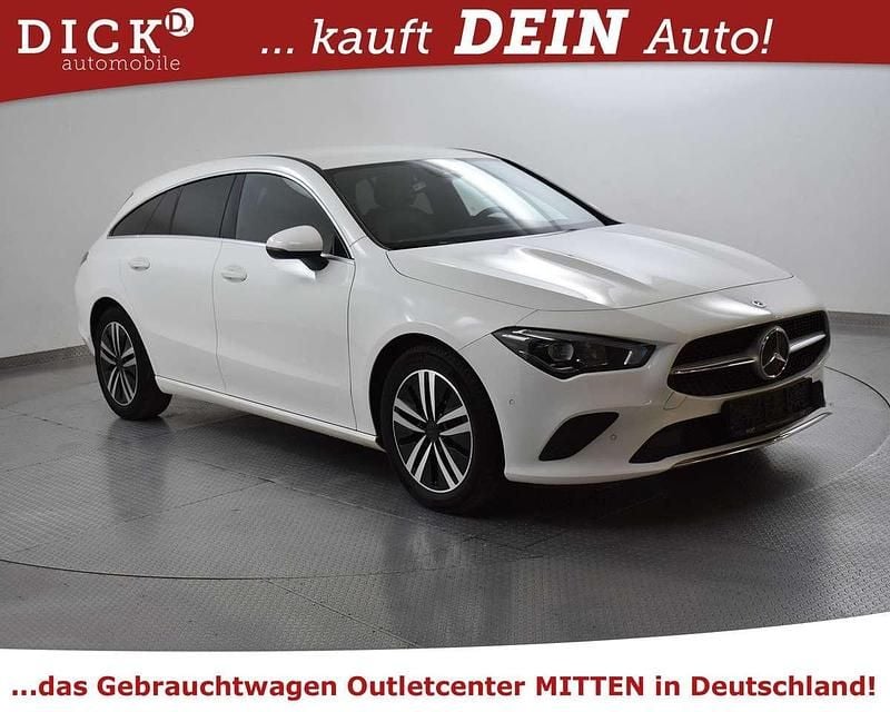 Polarweiss Gebraucht 2020 Mercedes CLA180 Limousine | 16.850 € (Superpreis) - Bild 1/4
