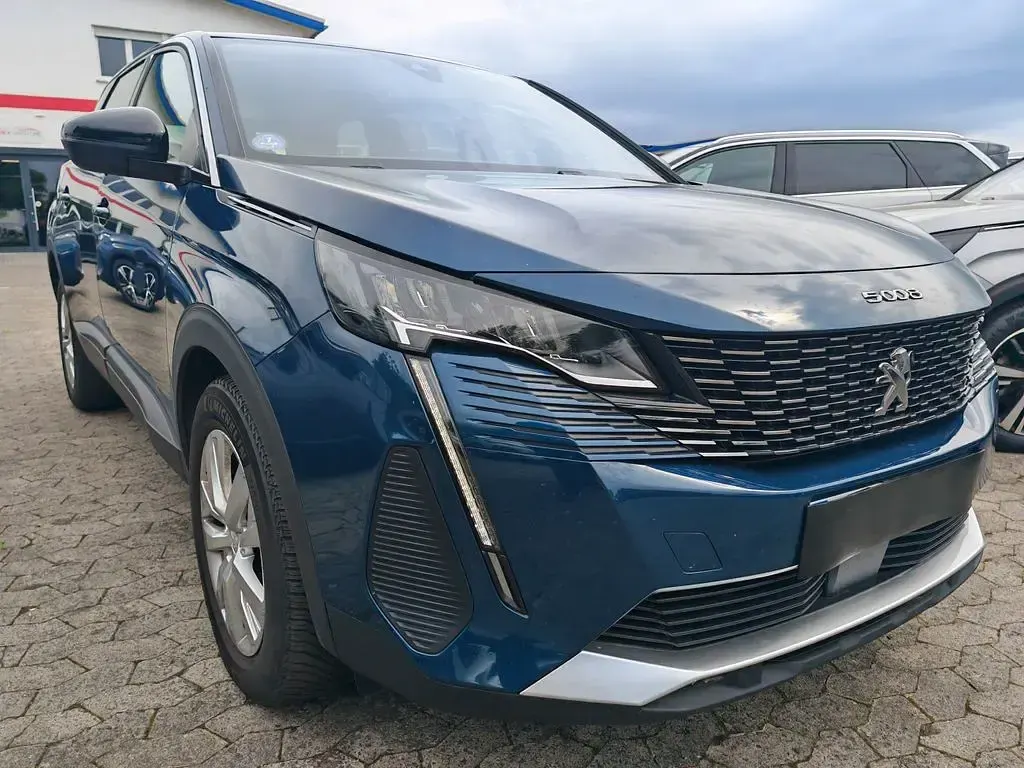 Gebraucht Peugeot 5008 131 PS (96 kW) 2023 Blau SUV