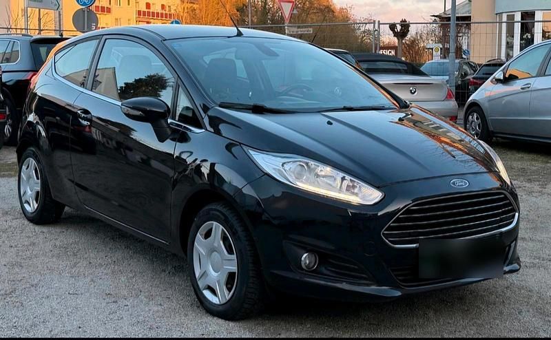 Gebraucht Ford Fiesta 125 PS (91 kW) 2013 Schwarz Kleinwagen
