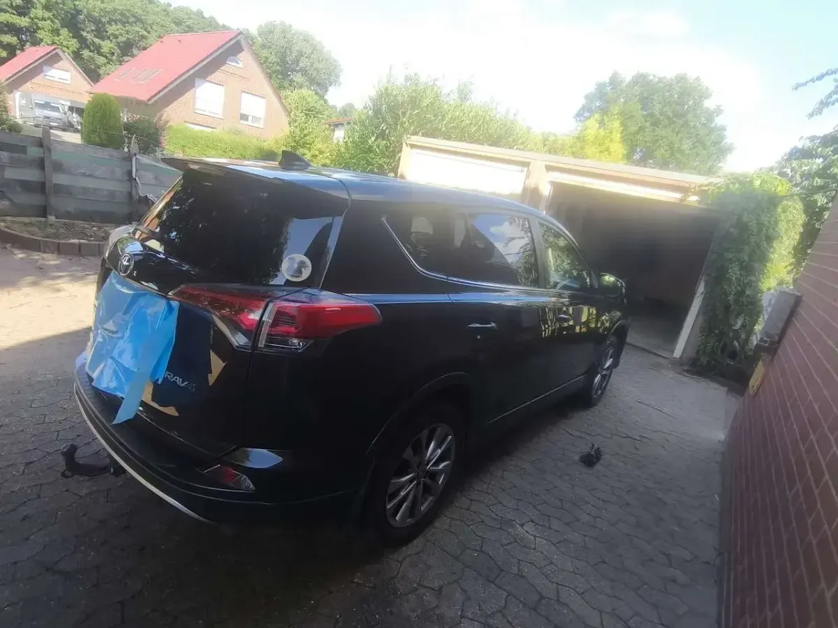 Gebraucht Toyota RAV4 Edition-S 143 PS (105 kW) 2017 Braun SUV