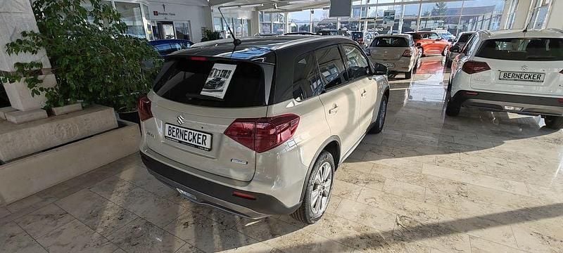 Neu Suzuki Vitara Comfort 129 PS (94 kW) 2025 Beige SUV
