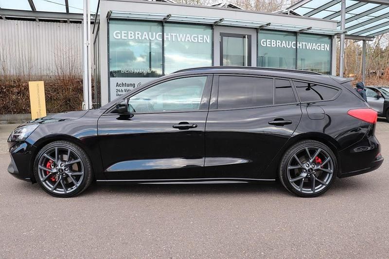 Gebraucht Ford Focus ST 280 PS (205 kW) 2021 Schwarz Limousine