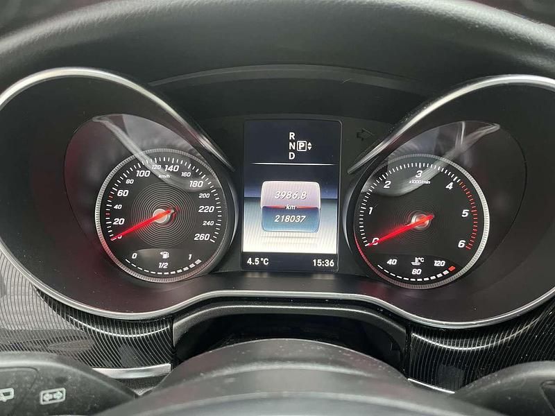 Gebraucht Mercedes V220 Avantgarde 163 PS (119 kW) 2015 Schwarz Van / Kleinbus