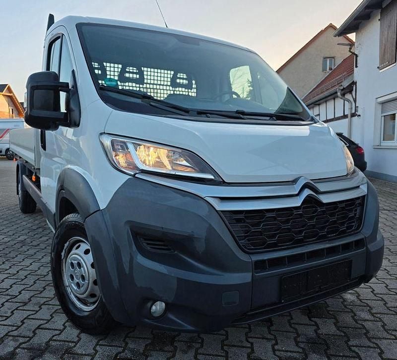 Weiß Gebraucht 2016 Citroën Jumper Van / Kleinbus | 15.469 € (Fairer Preis) - Bild 1/4