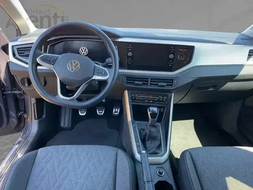 Gebraucht VW Taigo Move 95 PS (69 kW) 2024 Grau SUV