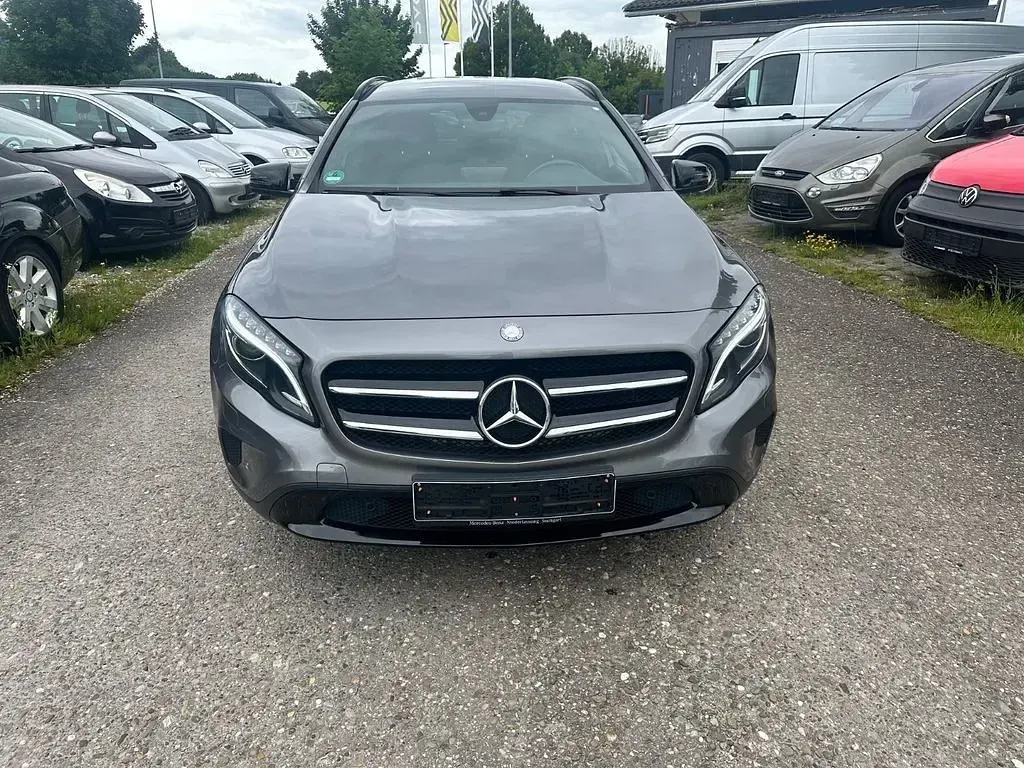 Gebraucht Mercedes GLA220 177 PS (130 kW) 2016 Grau SUV