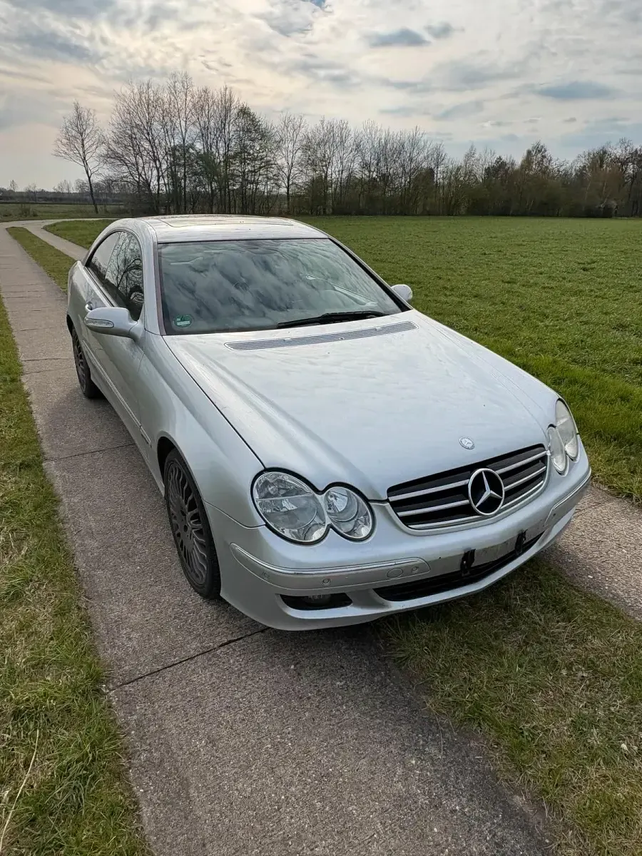 Gebraucht Mercedes CLK200 163 PS (119 kW) 2006 Silber Coupé