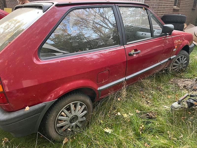 Second-hand VW Polo 45 CP (33 kW) 1994 Roșu Coupe