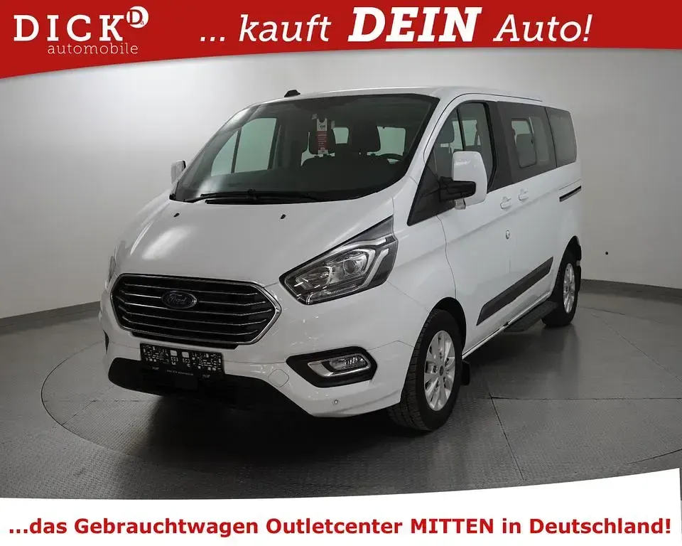 Gebraucht Ford Tourneo Trend 131 PS (96 kW) 2021 Weiss Van / Kleinbus