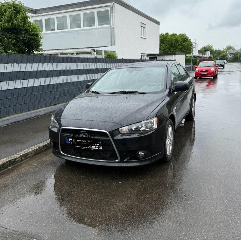 Schwarz Gebraucht 2010 Mitsubishi Lancer Limousine | 4.500 € - Bild 1/2