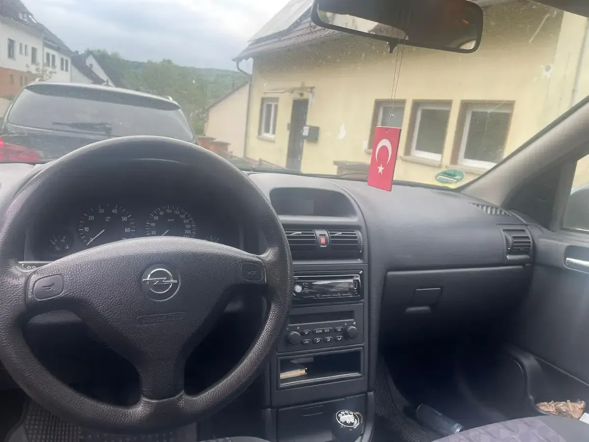 Usata Opel Astra 75 CV (55 kW) 2002 Verde Utilitaria
