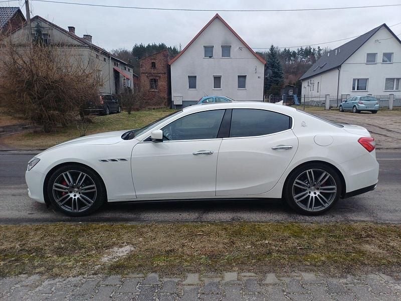 Gebraucht Maserati Ghibli 404 PS (297 kW) 2014 Weiß Limousine