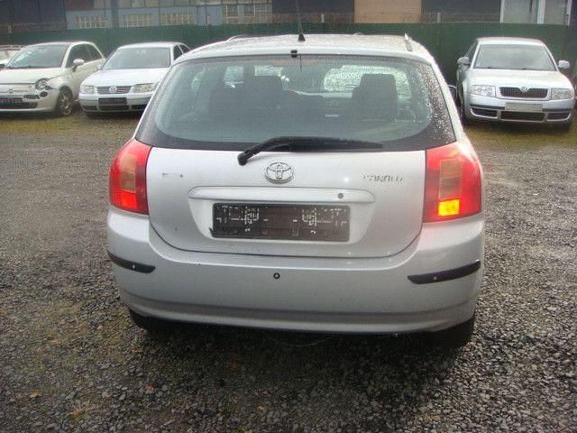 Gebraucht Toyota Corolla Luna 110 PS (80 kW) 2002 Silber Limousine