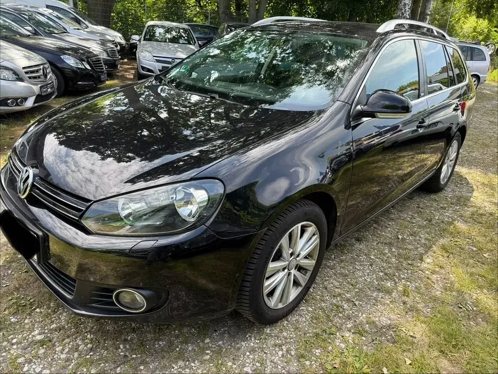 Gebraucht VW Golf VI Style 105 PS (77 kW) 2011 Schwarz (metallic) Kleinwagen