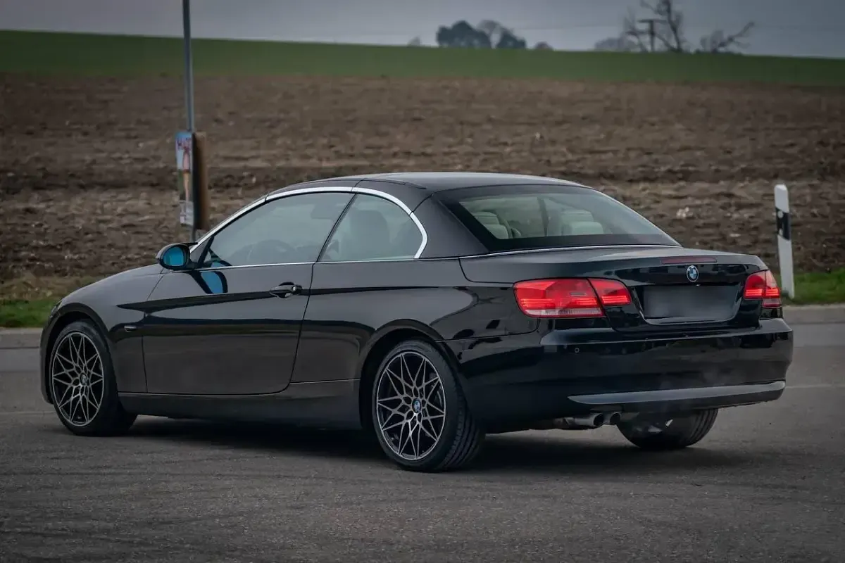 Gebraucht BMW 325 Cabriolet 218 PS (160 kW) 2008 Schwarz Cabrio