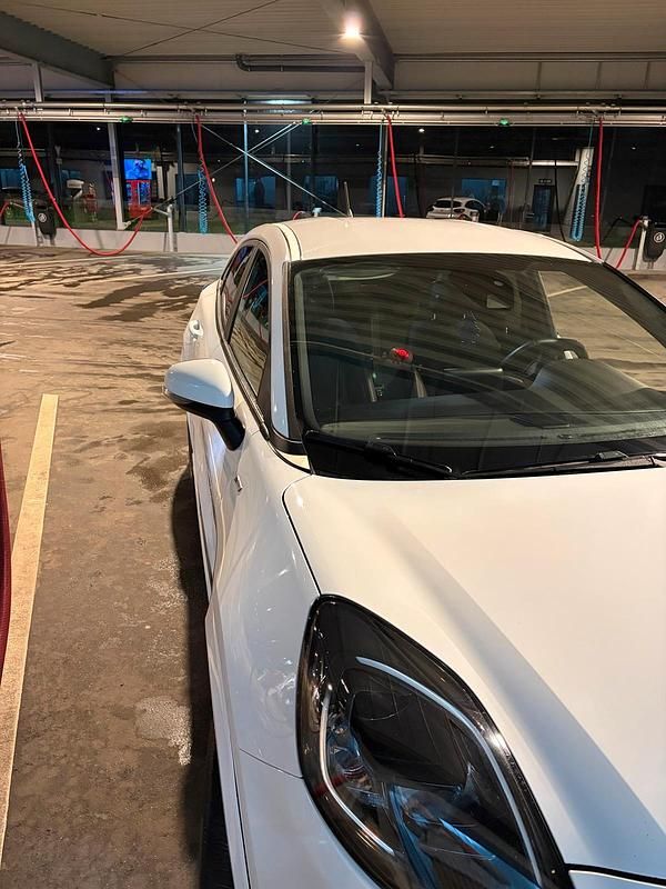 Gebraucht Ford Puma ST-Line 125 PS (91 kW) 2020 Weiß SUV